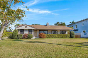 1103 Palma Sola Blvd, BRADENTON