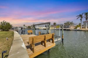 5112 ARLINGTON ROAD, PALMETTO, FL 34221 Sold 04/17/25
