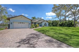 6079 RAVENWOOD DRIVE, SARASOTA, FL 34243 Sold 04/04/25