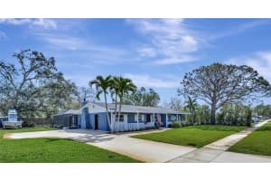 713 45TH STREET, BRADENTON, FL 34209 Sold 04/16/25