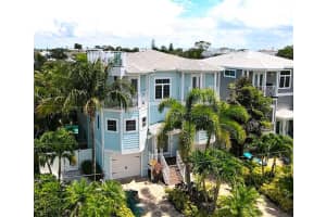 130 50TH STREET, HOLMES BEACH, FL 34217 - MLS#MFRA4641438