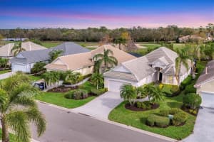 6547 Oakland Hills Dr, LAKEWOOD RANCH