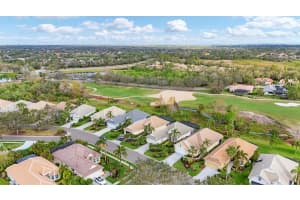 6547 OAKLAND HILLS DRIVE, LAKEWOOD RANCH, FL 34202 - MLS#MFRA4641491