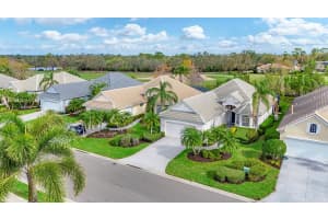 6547 OAKLAND HILLS DRIVE, LAKEWOOD RANCH, FL 34202 - MLS#MFRA4641491