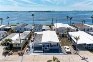 10315 CORTEZ ROAD, BRADENTON, FL 34210 Sold 09/30/25