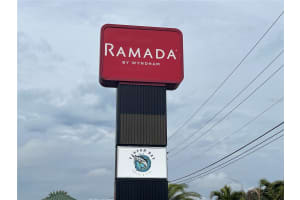 7150 TAMIAMI TRAIL, SARASOTA, FL 34243 - MLS#MFRA4641756