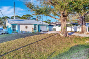 2525 22ND STREET, SARASOTA, FL 34234 Sold 04/01/25