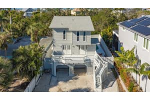 462 Island Cir, SARASOTA