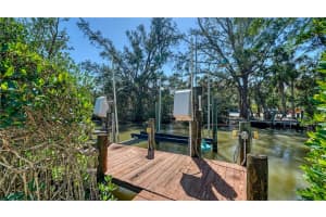 462 ISLAND CIRCLE, SARASOTA, FL 34242 - MLS#MFRA4641791