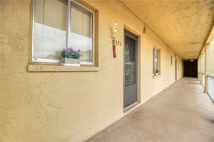 3658 Lake Bayshore Dr #320, BRADENTON