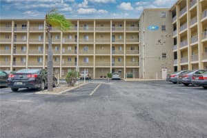 3658 LAKE BAYSHORE DRIVE, BRADENTON, FL 34205 - MLS#MFRA4641793