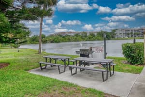 3658 LAKE BAYSHORE DRIVE, BRADENTON, FL 34205 - MLS#MFRA4641793
