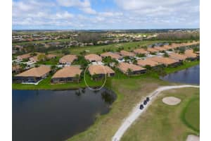379 FAIRWAY ISLES LANE, BRADENTON, FL 34212 - MLS#MFRA4641809