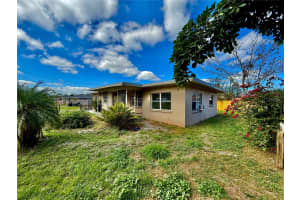 1501 54TH AVENUE DRIVE, BRADENTON, FL 34207 Sold 03/21/25