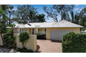 980 ORANGE AVENUE, SARASOTA, FL 34236 Sold 06/20/25