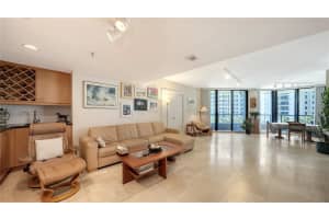 1211 GULF OF MEXICO DRIVE, LONGBOAT KEY, FL 34228 Sold 06/23/25