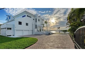 1400 SIESTA DRIVE, SARASOTA, FL 34239 Sold 05/08/25
