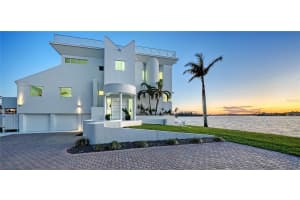 1400 SIESTA DRIVE, SARASOTA, FL 34239 Sold 05/08/25