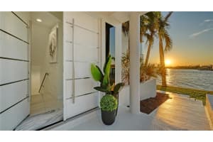 1400 SIESTA DRIVE, SARASOTA, FL 34239 Sold 05/08/25