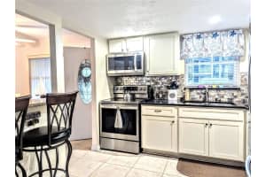 2057 SUNSET DRIVE, BRADENTON, FL 34207 - MLS#MFRA4641993