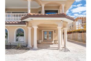 1304 CASEY KEY ROAD, NOKOMIS, FL 34275 - MLS#MFRA4642022