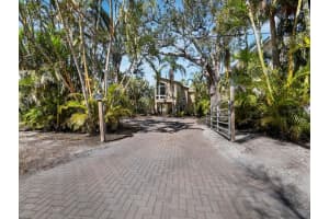 3911 ROBERTS POINT ROAD, SARASOTA, FL 34242 Sold 05/01/25