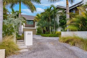 212 HAVERKOS COURT, HOLMES BEACH, FL 34217 Sold 06/30/25