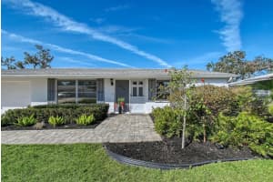 2406 BREAKWATER CIRCLE, SARASOTA, FL 34231 Sold 08/26/25