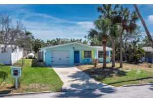 660 FOX STREET, LONGBOAT KEY, FL 34228 Sold 04/22/25