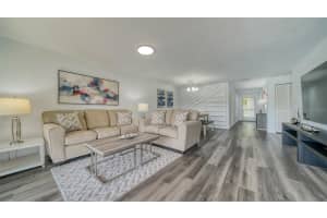 6999 COUNTRY CLUB DRIVE, SARASOTA, FL 34243 - MLS#MFRA4642101