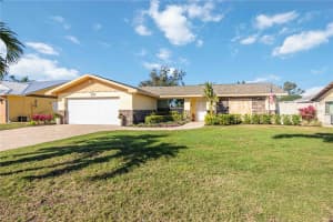216 68TH ST NW, BRADENTON, FL 34209 Sold 04/14/25