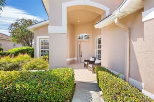 9539 FOREST HILLS CIRCLE, SARASOTA, FL 34238 Sold 04/23/25