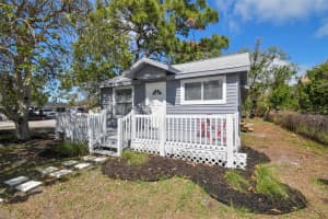 701 37TH AVENUE DRIVE, BRADENTON, FL 34208 Sold 04/16/25