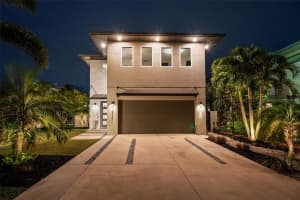 2305 Pine Ter, SARASOTA