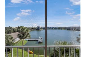 3424 LAKE BAYSHORE DRIVE, BRADENTON, FL 34205 - MLS#MFRA4642415