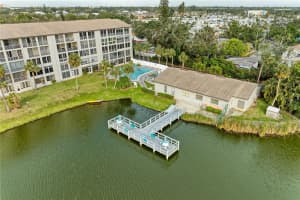 3424 LAKE BAYSHORE DRIVE, BRADENTON, FL 34205 - MLS#MFRA4642415
