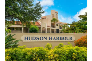 800 HUDSON AVENUE, SARASOTA, FL 34236 Sold 04/09/25