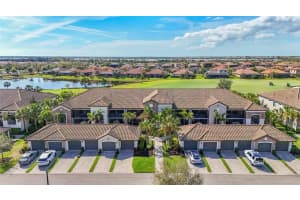 5517 Palmer Cir #203, BRADENTON