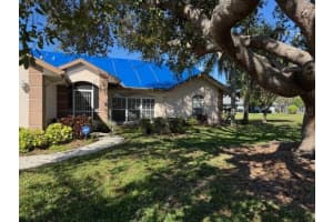 916 48TH STREET DRIVE, BRADENTON, FL 34208 Sold 05/09/25