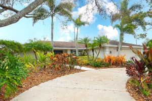 8111 TIMBER LAKE LANE, SARASOTA, FL 34243 Sold 04/21/25