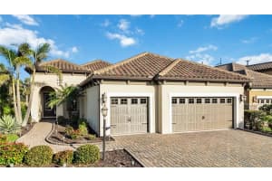 26800 Pavin Dr, ENGLEWOOD