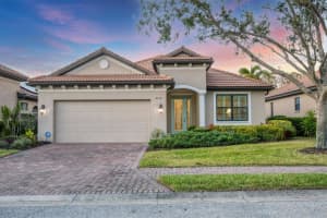 3715 80th Dr E, SARASOTA