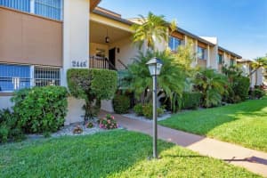 2446 Clubhouse Cir #202, SARASOTA