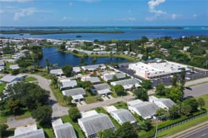 9503 COLONIAL DRIVE, BRADENTON, FL 34210 Sold 04/01/25