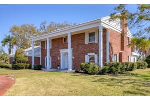 3215 PINE VALLEY DRIVE, SARASOTA, FL 34239 - MLS#MFRA4642704