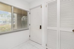 800 HUDSON AVENUE, SARASOTA, FL 34236 Sold 07/08/25