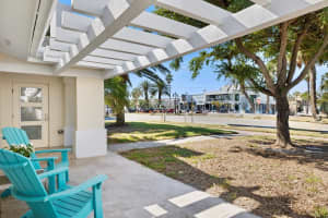 106 N BLVD OF THE PRESIDENTS, SARASOTA, FL 34236 - MLS#MFRA4642792