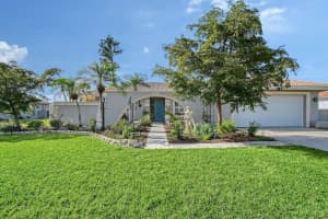 6684 EASTON DRIVE, SARASOTA, FL 34238 Sold 07/24/25