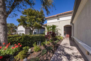 8140 GABANNA DRIVE, SARASOTA, FL 34231 Sold 04/30/25