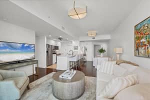 800 TAMIAMI TRAIL, SARASOTA, FL 34236 - MLS#MFRA4642835